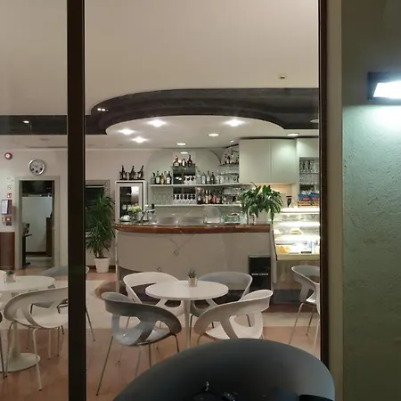 酒店 马尔切西内北那克斯酒店 3*